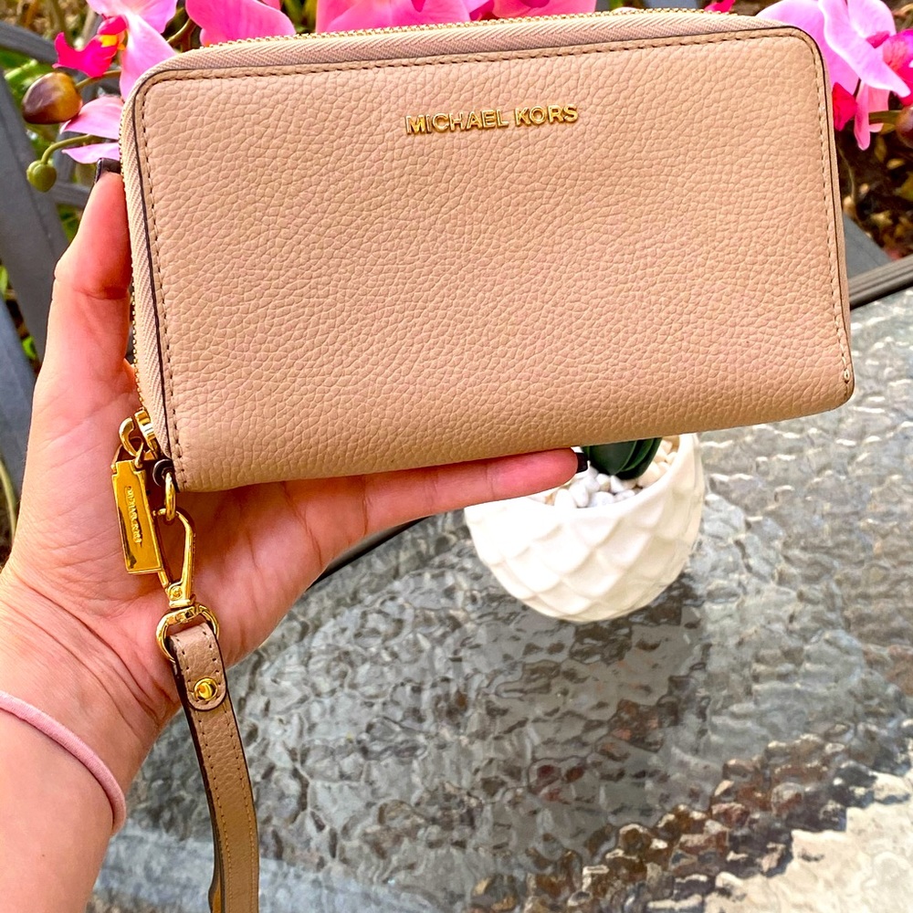 Michael Kors Light Pink Leather Wallet Wristlet - Picture 6 of 15